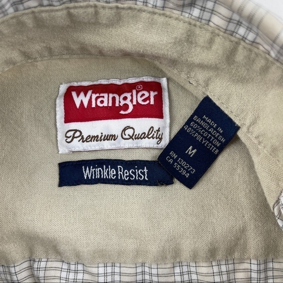 Wrangler Button Down Shirt Mens Medium Gray Plaid Long Sleeve Wrinkle Resist - Picture 2 of 8